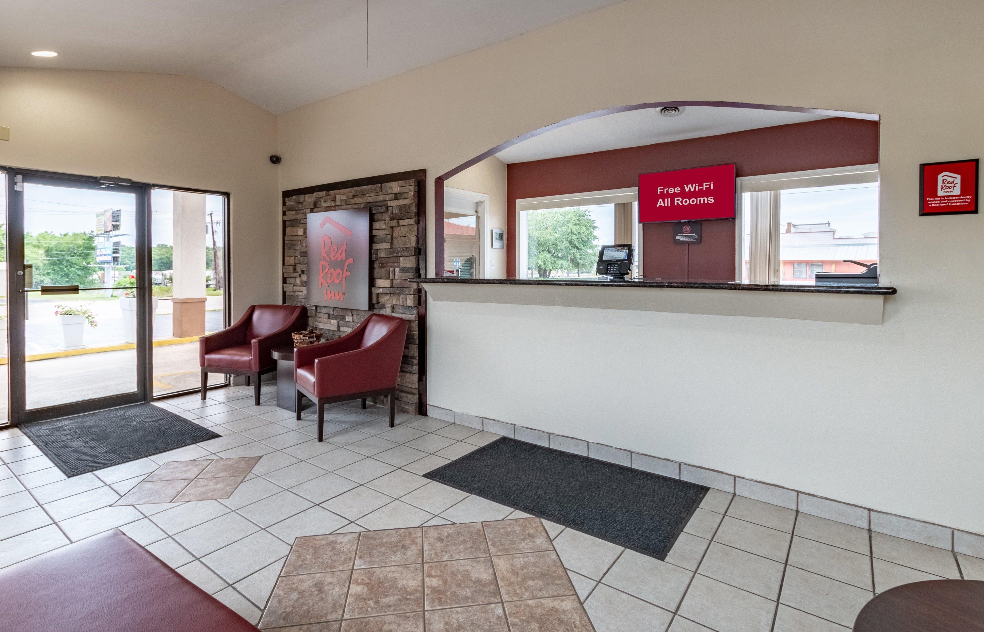 Red Roof Inn Buffalo, Tx Buitenkant foto